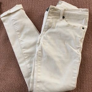 Free People white denim skinny jeans